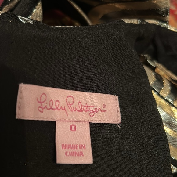 # 183. Lilly Pulitzer top - Picture 4 of 17